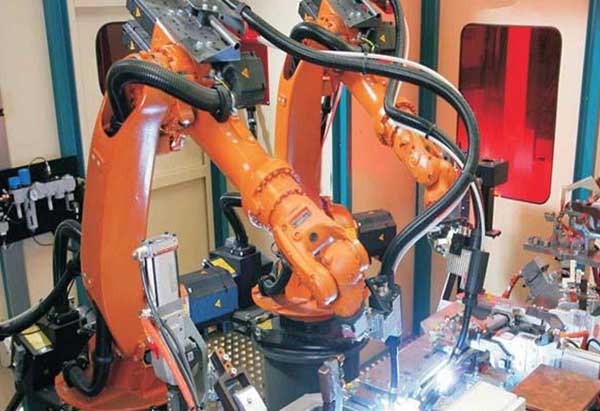 如何提高自動(dòng)焊接機(jī)器人的速度？