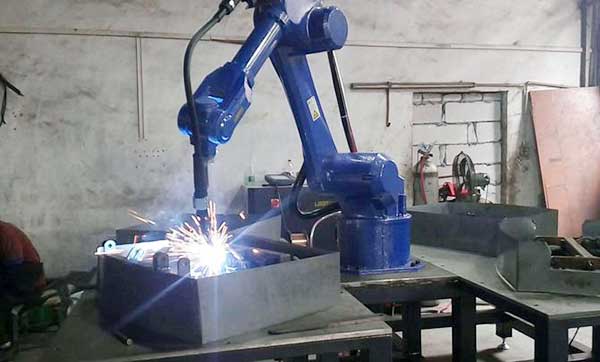 焊接機(jī)器人廠家有哪些地域差異？